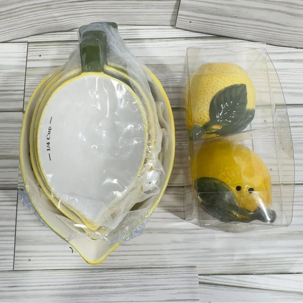 NWT 4 LEMON MEASURING CUPS AND SALT & PEPPER CERAMIC SHAKER SET‎